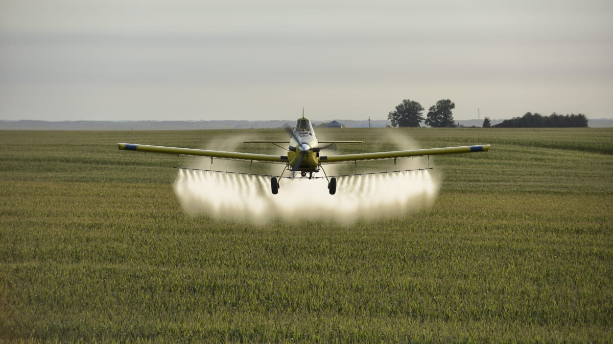 Americký zemědělský letoun Air Tractor AT-802 slouží především jako zemědělský stroj.