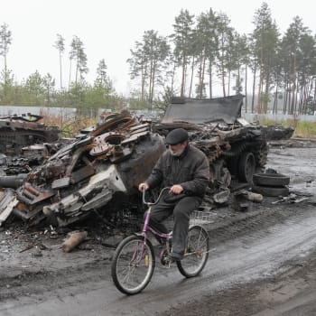 Zničený ruský tank v Černigovské oblasti, 23. května 2022 