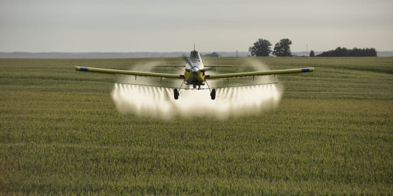 Americký zemědělský letoun Air Tractor AT-802 slouží především jako zemědělský stroj.