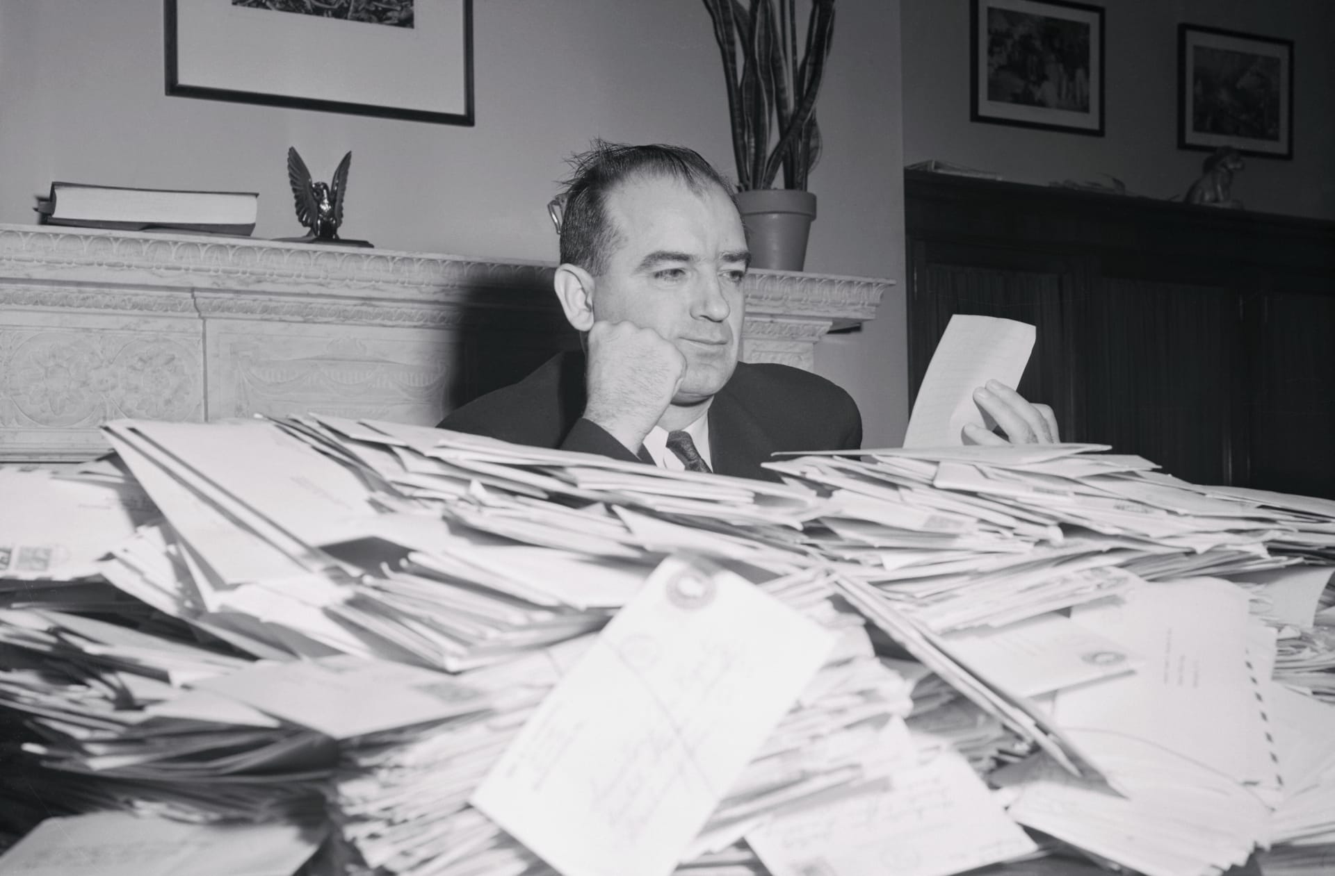 Joseph McCarthy a tisíce dopisů