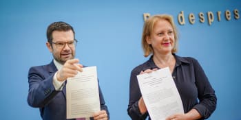 Bez operace i bez soudu. Němci si budou moci jednou za rok změnit pohlaví, navrhuje vláda