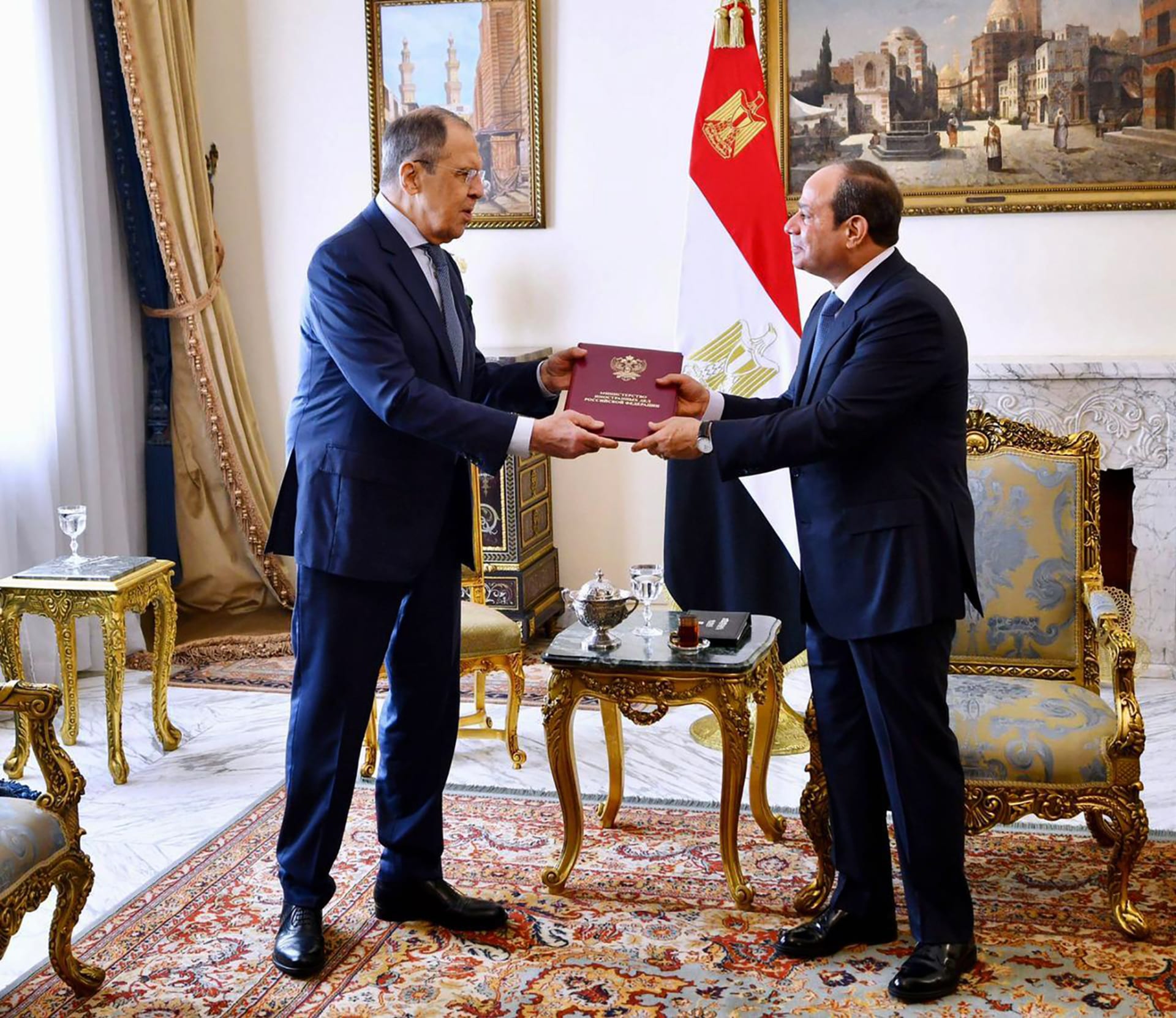 Sergej Lavrov s egyptským prezidentem Abd al-Fattáhem as-Sísím