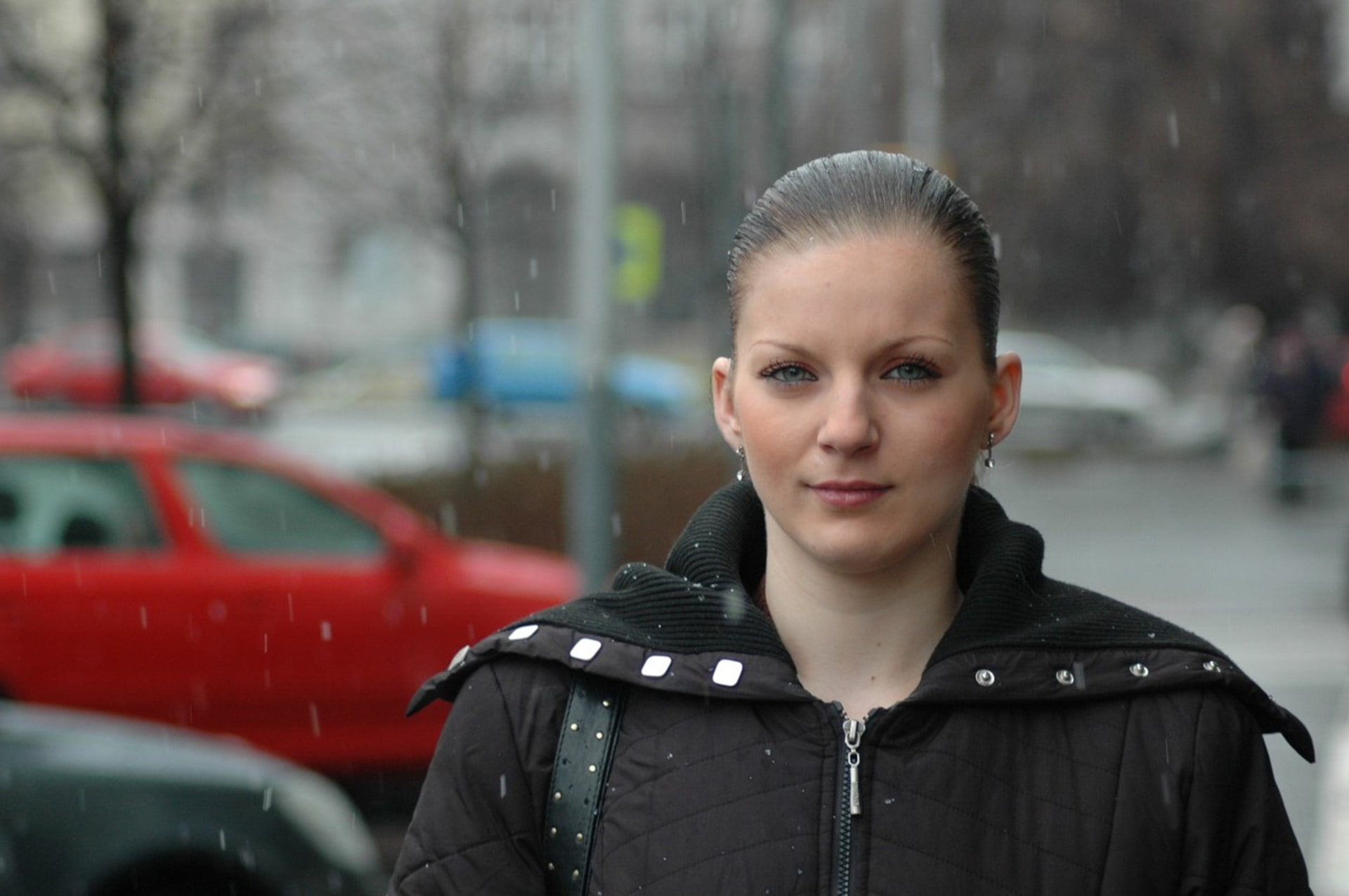 Tehdy 18letá Aneta Tokarčíková odložila dítě do ostravského babyboxu v lednu 2009. Poté se stala první matkou odloženého dítěte, která vystoupila z anonymity.
