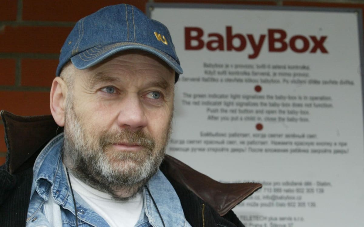Zakladatel české sítě babyboxů Ludvík Hess v roce 2007