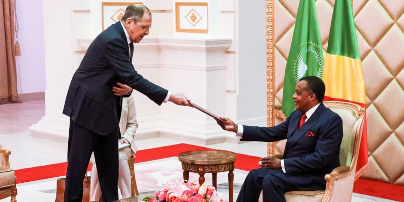 Na své cestě po Africe zavítal Lavrov rovněž do Konžské republiky.