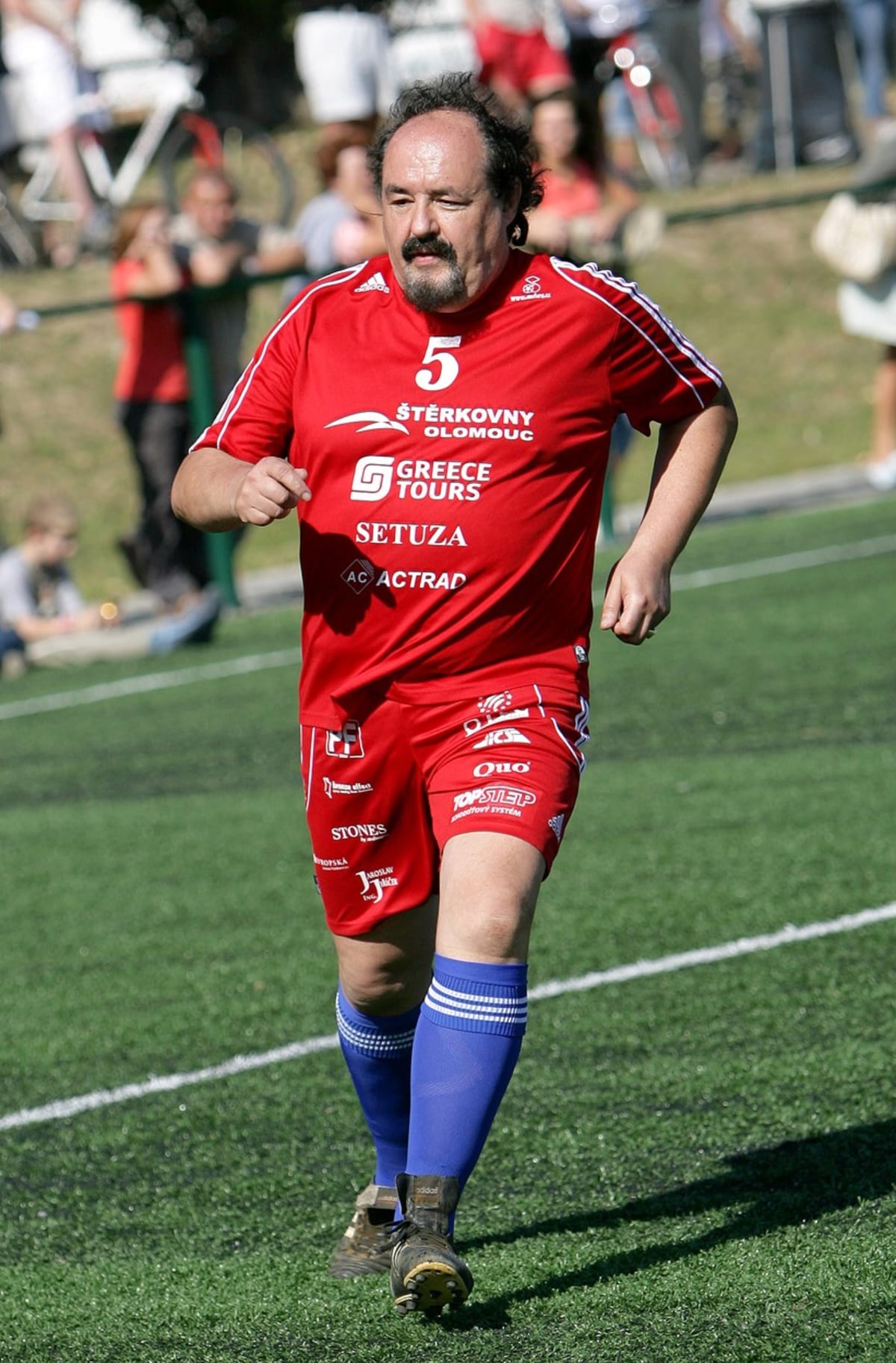 Petr Novotný je dlouholetým členem fotbalového týmu Amfora.