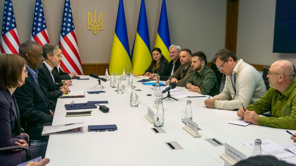 Americká delegace navštívila Ukrajinu na konci dubna (24. 4. 2022).