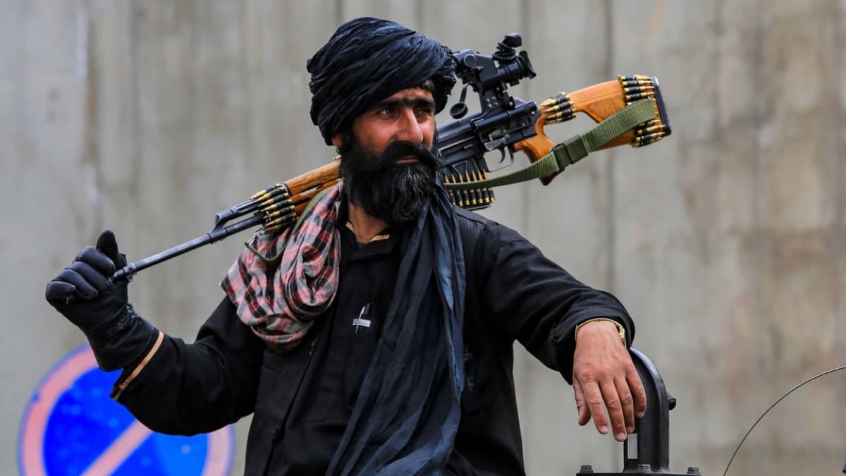 Hlídka Tálibánu v Kábulu