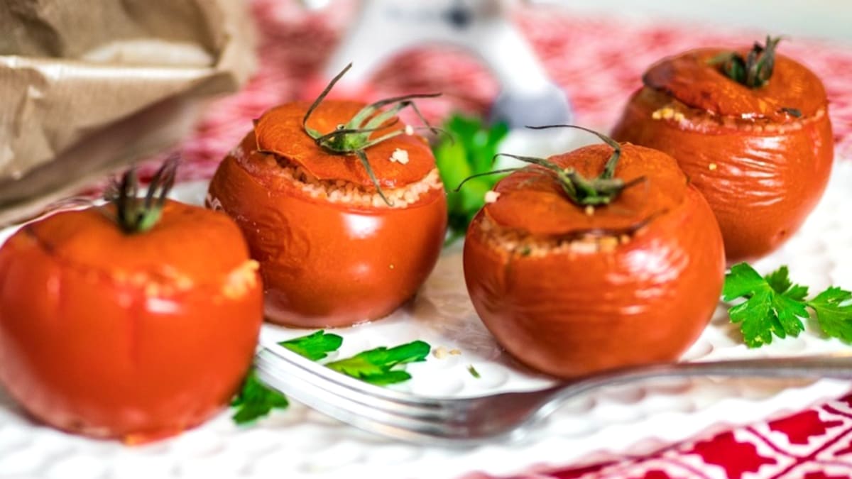 Pečená rajčata plněná kuskusem