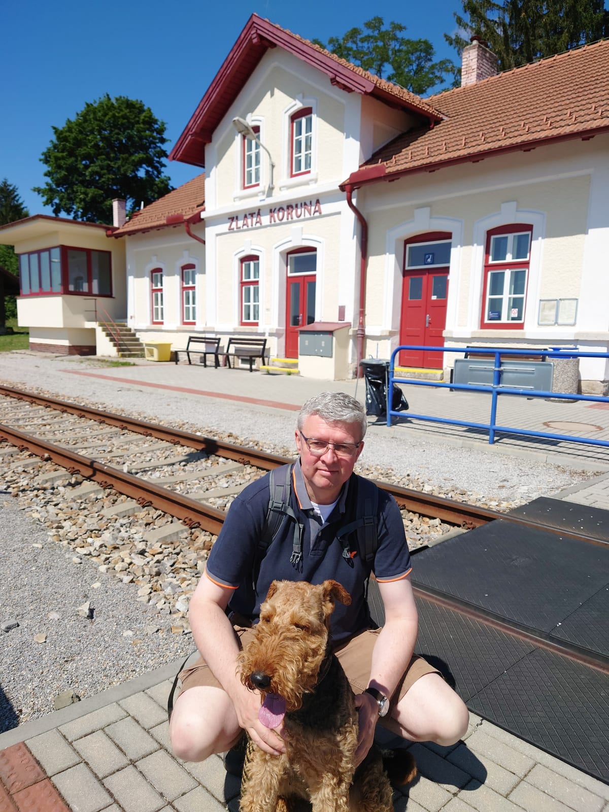 Místopředseda Sněmovny Karel Havlíček (ANO) se svým psem na výletě v jižních Čechách