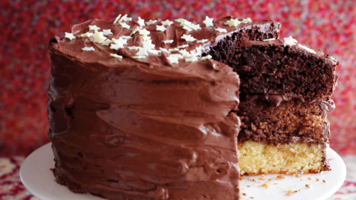 Tříbarevný čokoládový dort
