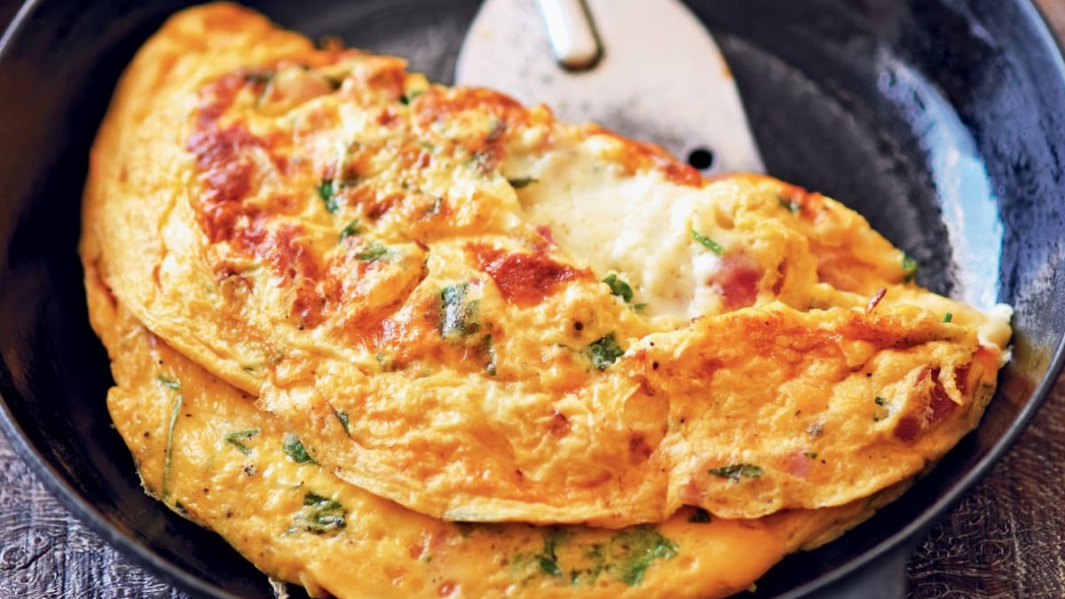 Skvělé recepty na vaječné omelety k snídani i k večeři