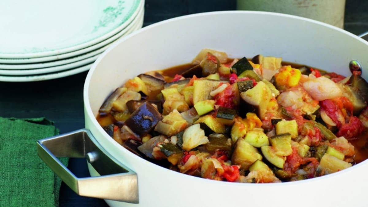 Vychutnejte si voňavou zeleninu ve francouzském pokrmu ratatouille podle našich receptů