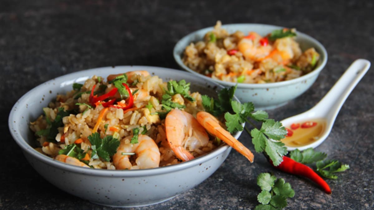 Thajská smažená rýže s krevetami a pikantní zálivkou