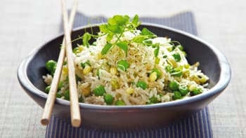 Zelená smažená rýže