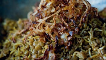 Mžaddra – rýže s čočkou a osmaženou cibulkou 