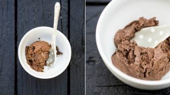 Čokoládová zmrzlina s hruškou a fíky