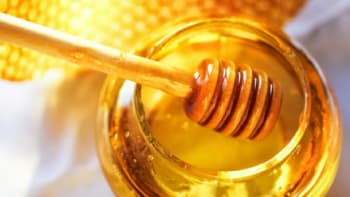Med chutná, pomáhá a uzdravuje