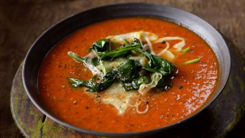 Výtečné recepty na oblíbenou rajčatovou polévku