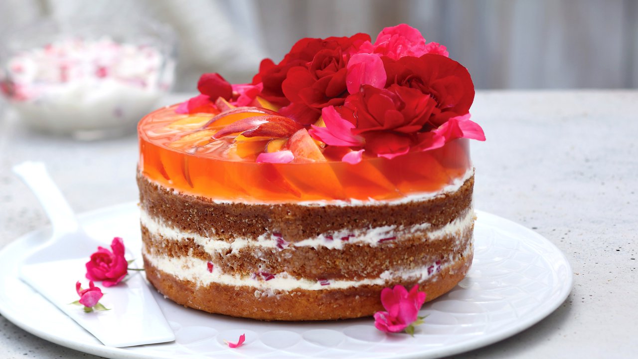 Osvěžující dortík s jedlými květy