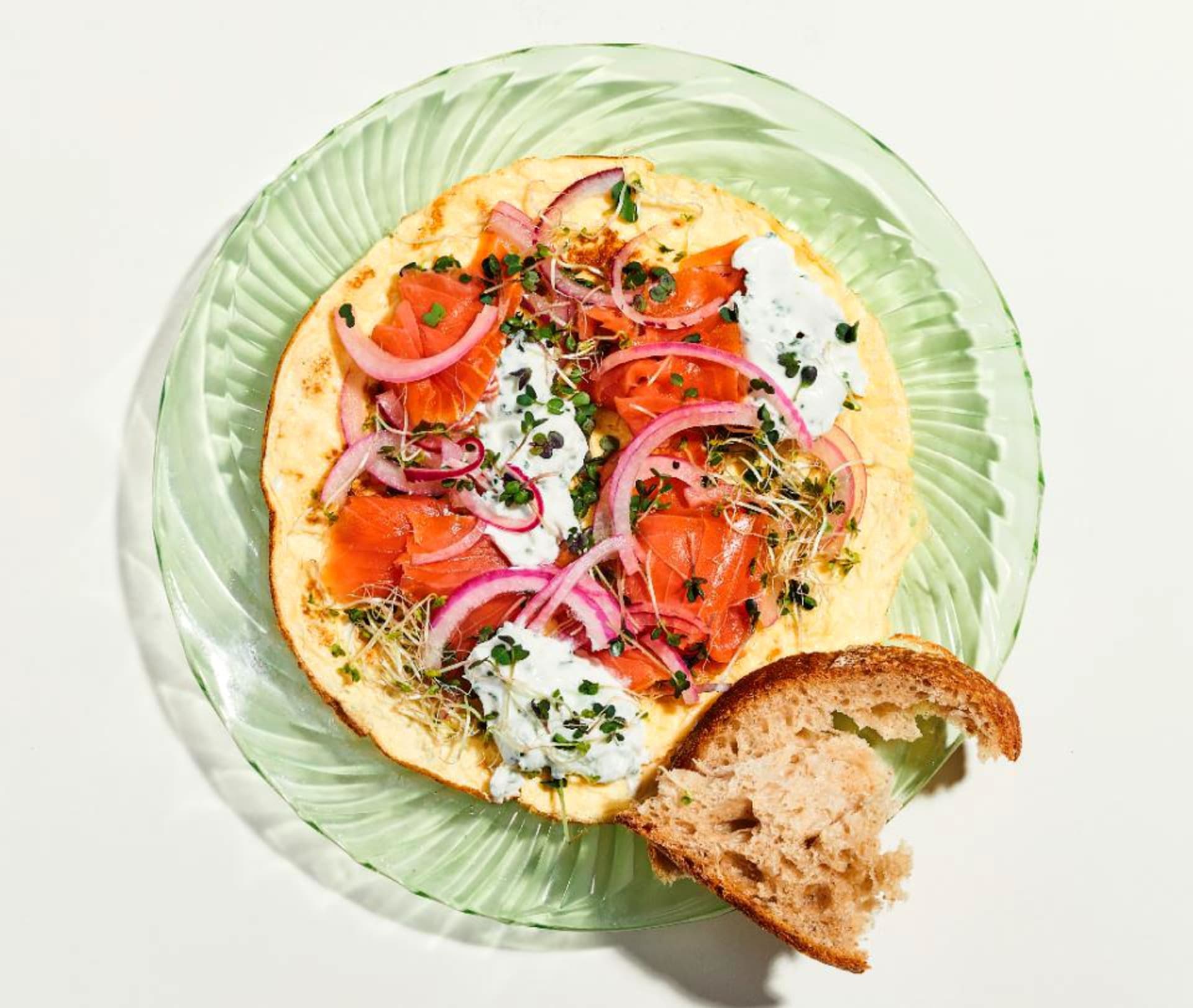 Omeleta s tvarohem a uzeným lososem 2