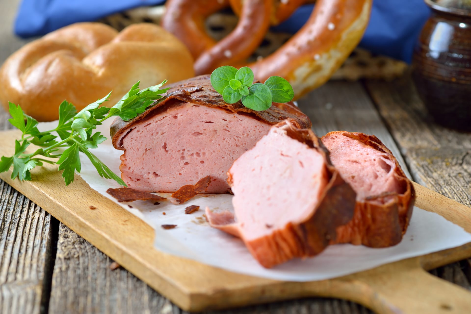 Leberkäse – tradiční bavorská sekaná ze tří druhů masa