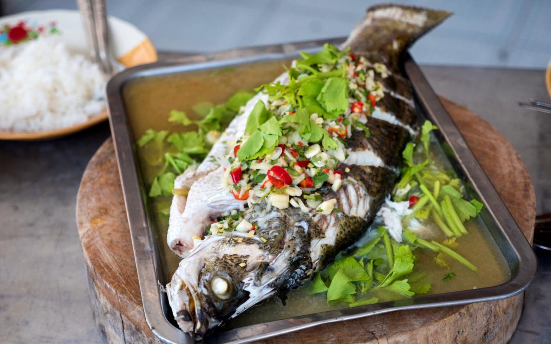 Pla Neung Manao – thajská dušená ryba v limetové šťávě