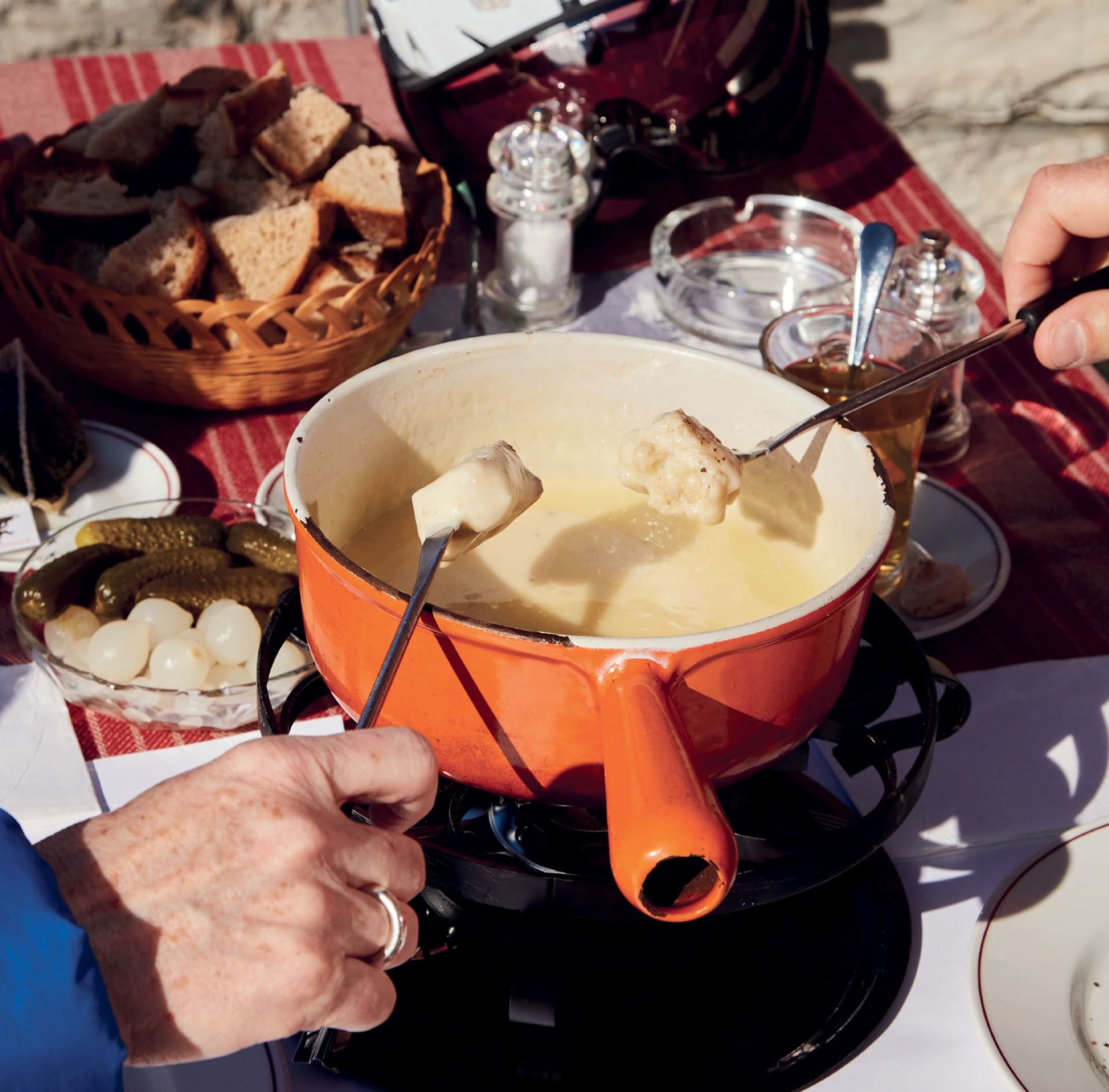 Recept na pravé sýrové fondue ze Švýcarských Alp 2