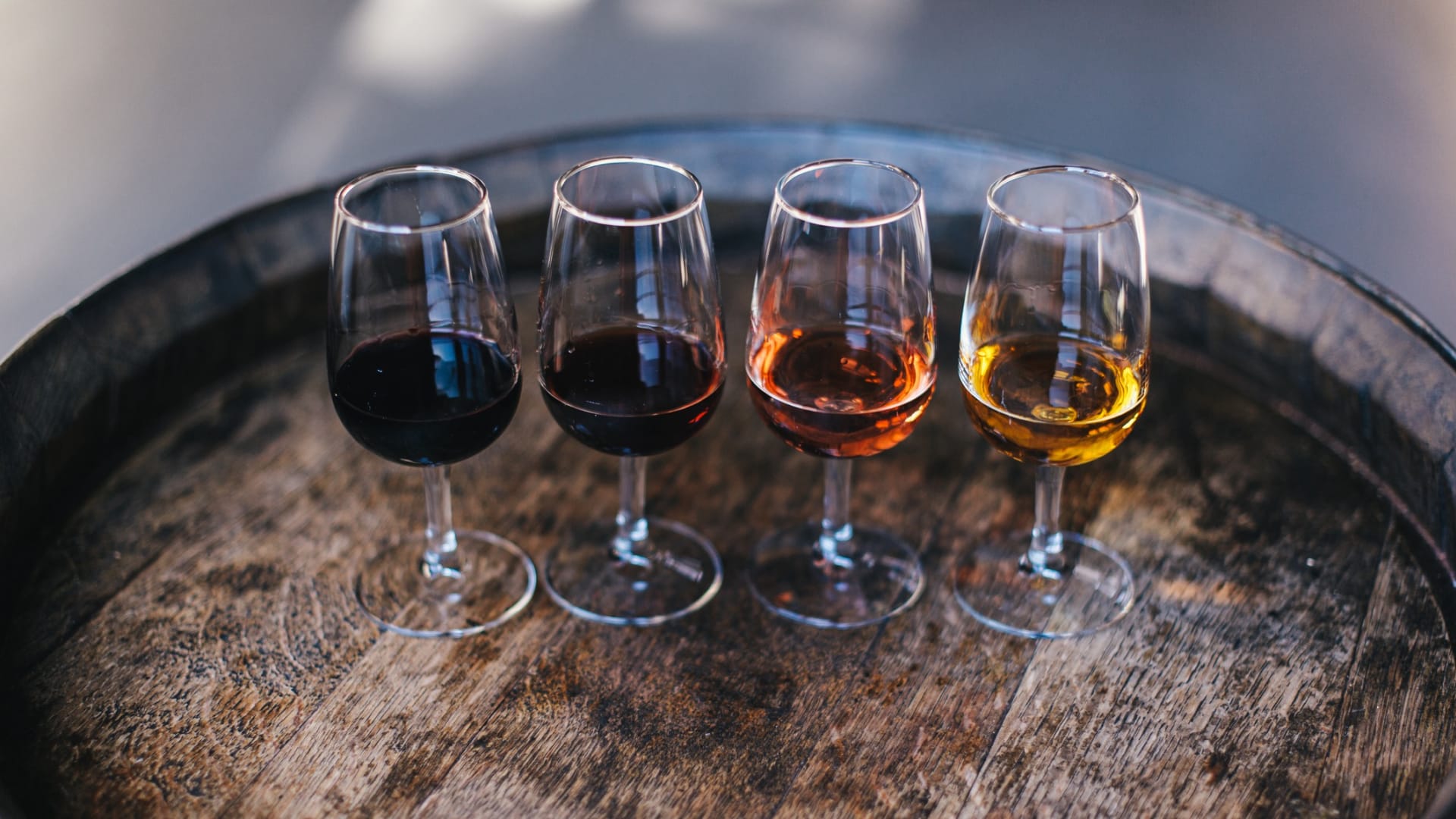 Víte, jak vlastně vzniklo portské víno?