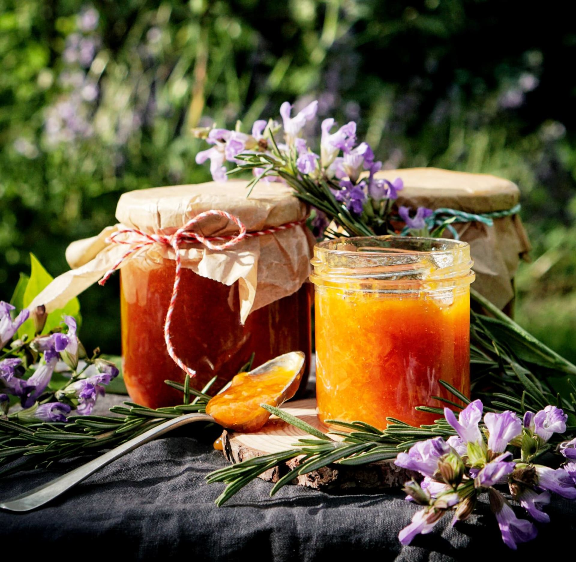 Meruňkový džem s voňavým&nbsp;rozmarýnem 2