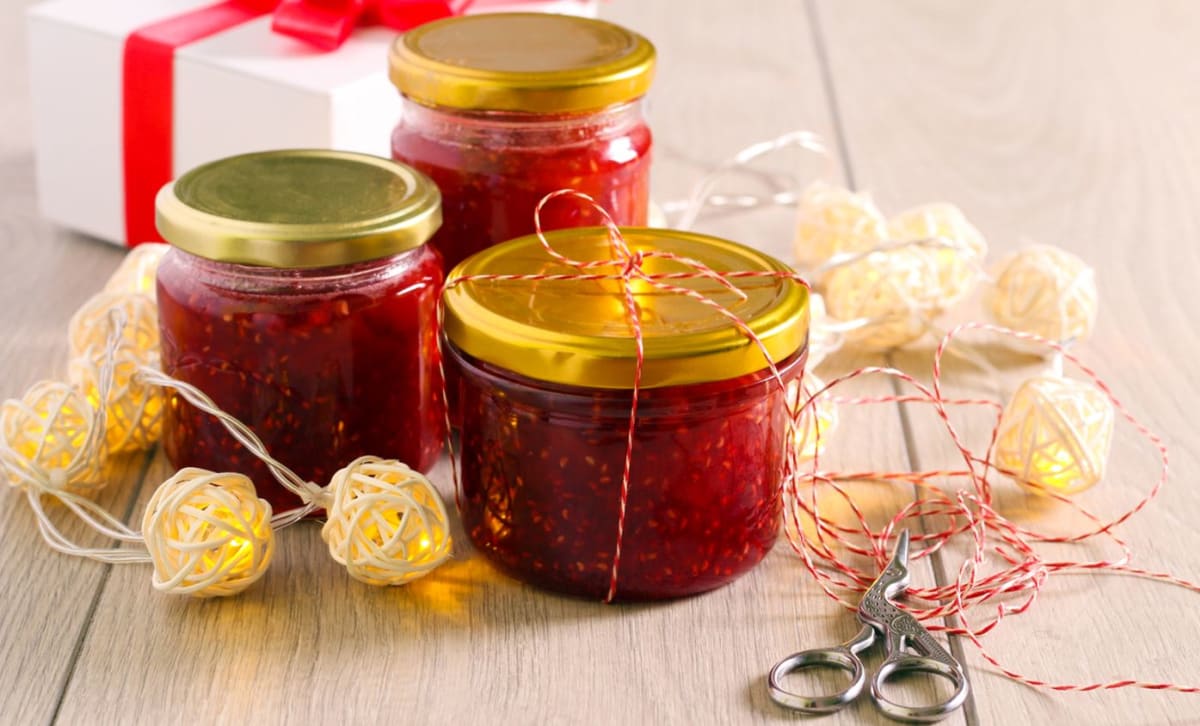 Marmelády, čatní nebo nakládaná zelenina můžou být výtečným dárkem