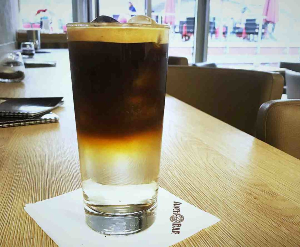 Espresso tonic v Lunch Bar Mamma´s coffee