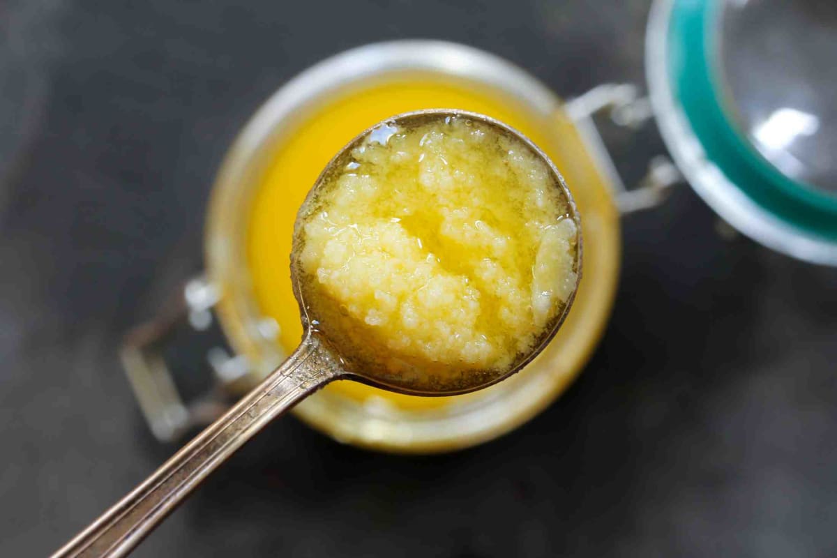 10 pádných důvodů, proč používat ghí nebo-li přepuštěné máslo