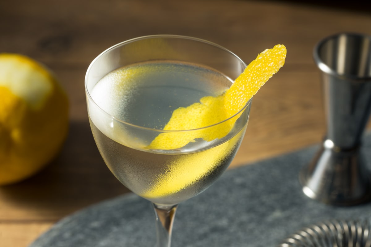 Proužky citrusové kůry dodají drinku vůni i chuť