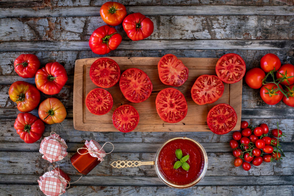 Na výrobu protlaku použijte zdravá a plně dozrálá rajčata