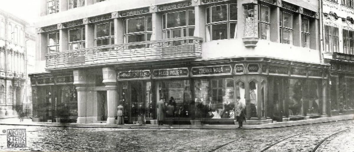 Grand Café Orient - původní vzhled zvenčí