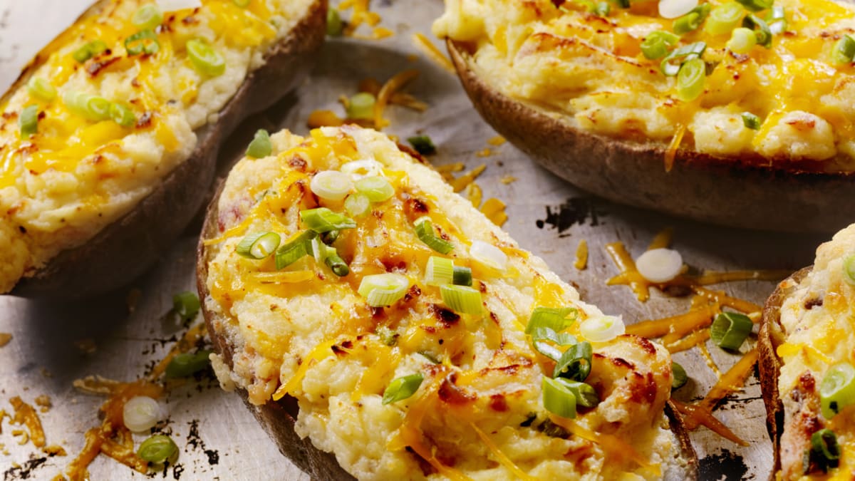 Zapékané brambory se sýrem – večeře, po které se jen zapráší! 2