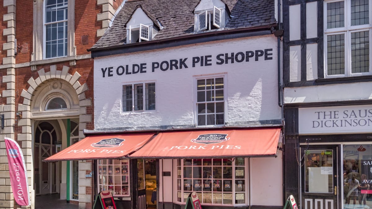 Slavný obchod Old Pork Pie Shoppe ve městě Melton Mowbray udržuje tradici téměř 200 let.