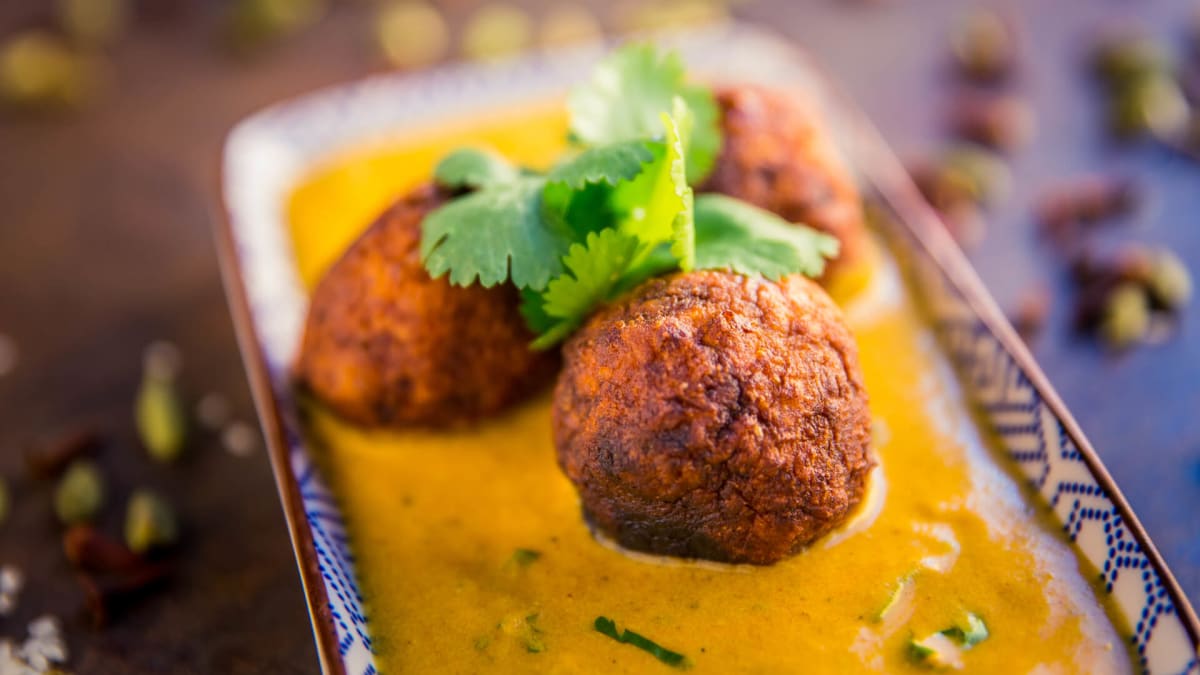 Malai kofta – indické vegetariánské koule s omáčkou