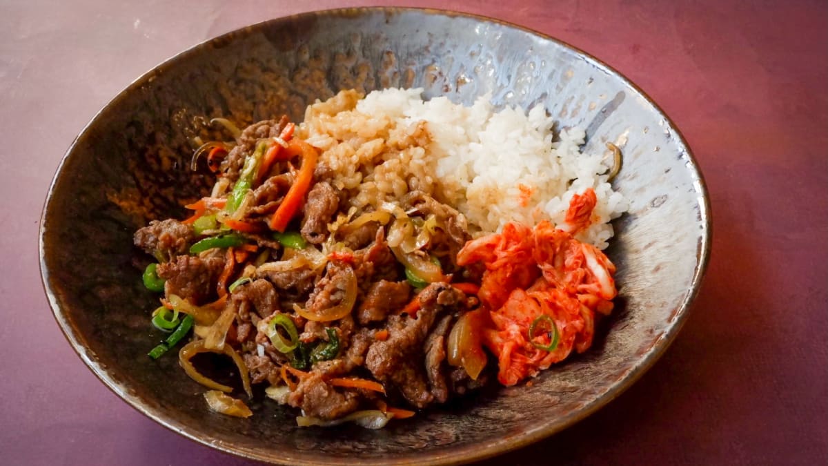 Pražská restaurace Mamy Korean vás potěší jídlem jako od korejské mámy 6