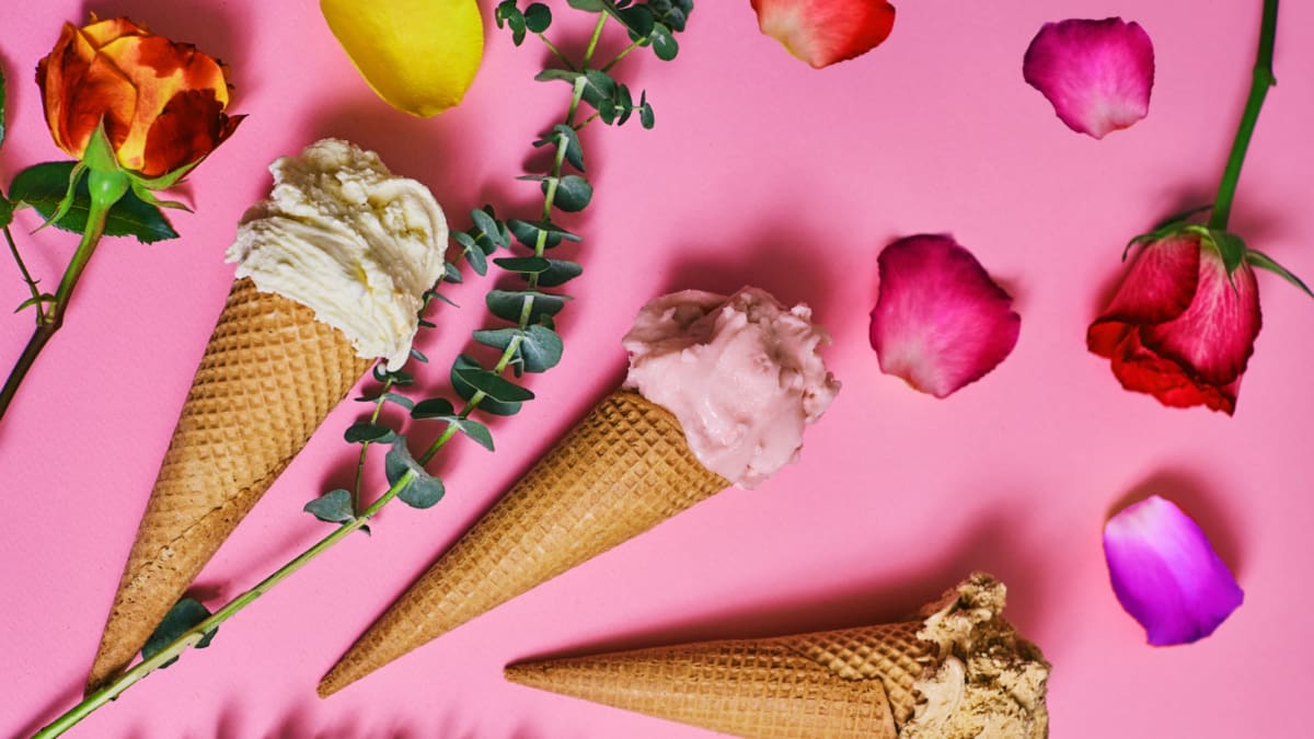Valentýnský speciál: zmrzlina z růžových poupat nebo výběr kvalitních nápojů