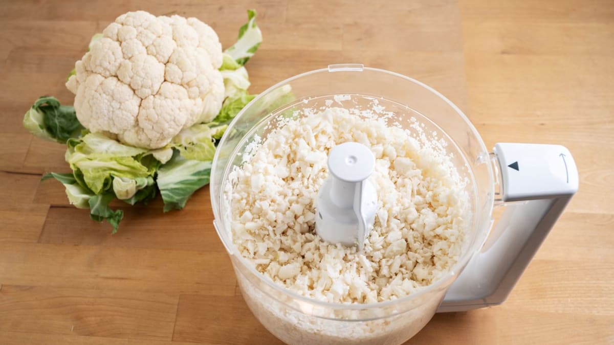 Nejjednodušší příprava květákové rýže je v mixéru