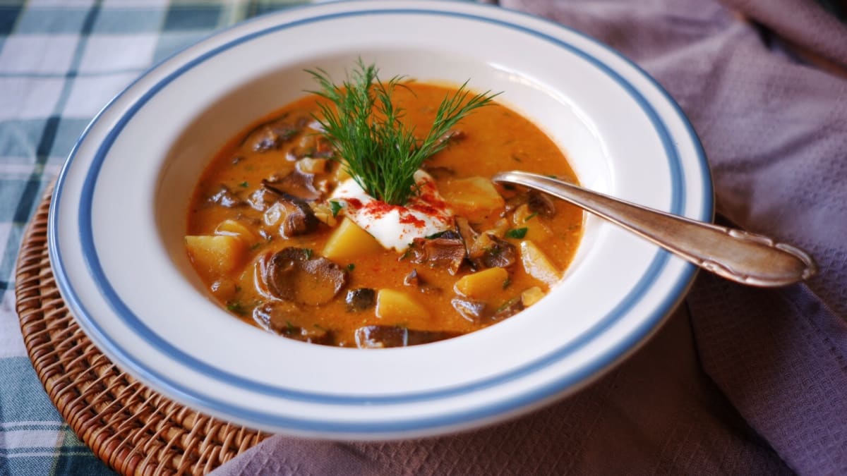 S Klárou v kuchyni: Maďarská houbová polévka