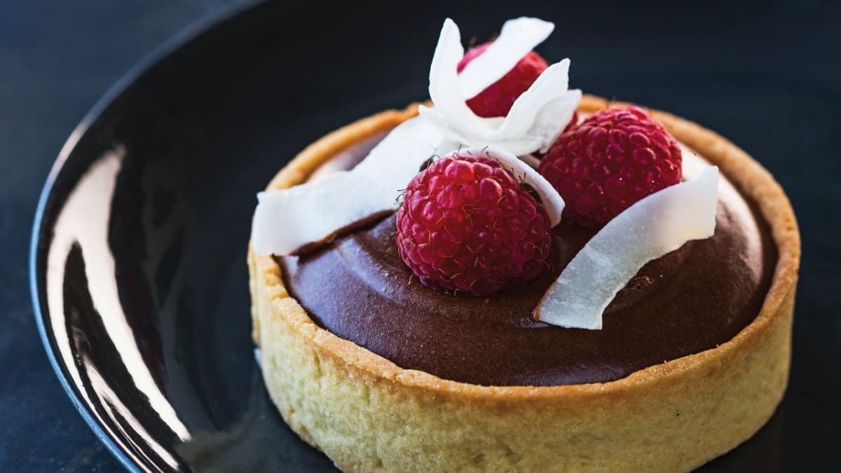 Kokosovo – malinové dortíky s čokoládovou pěnou