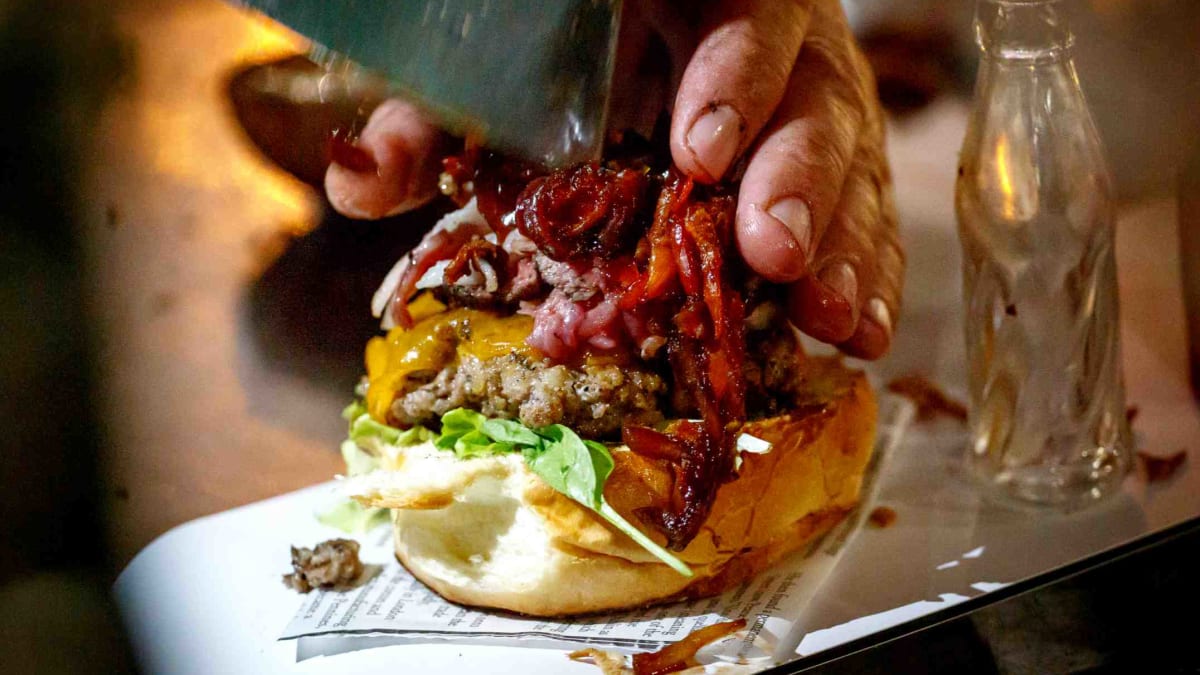 Ochutnej ty nešťavnatější burgery přímo z grilu