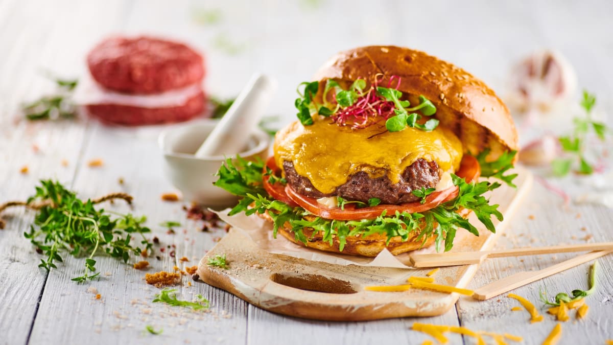3 tipy, jak na šťavnatý burger jako z restaurace