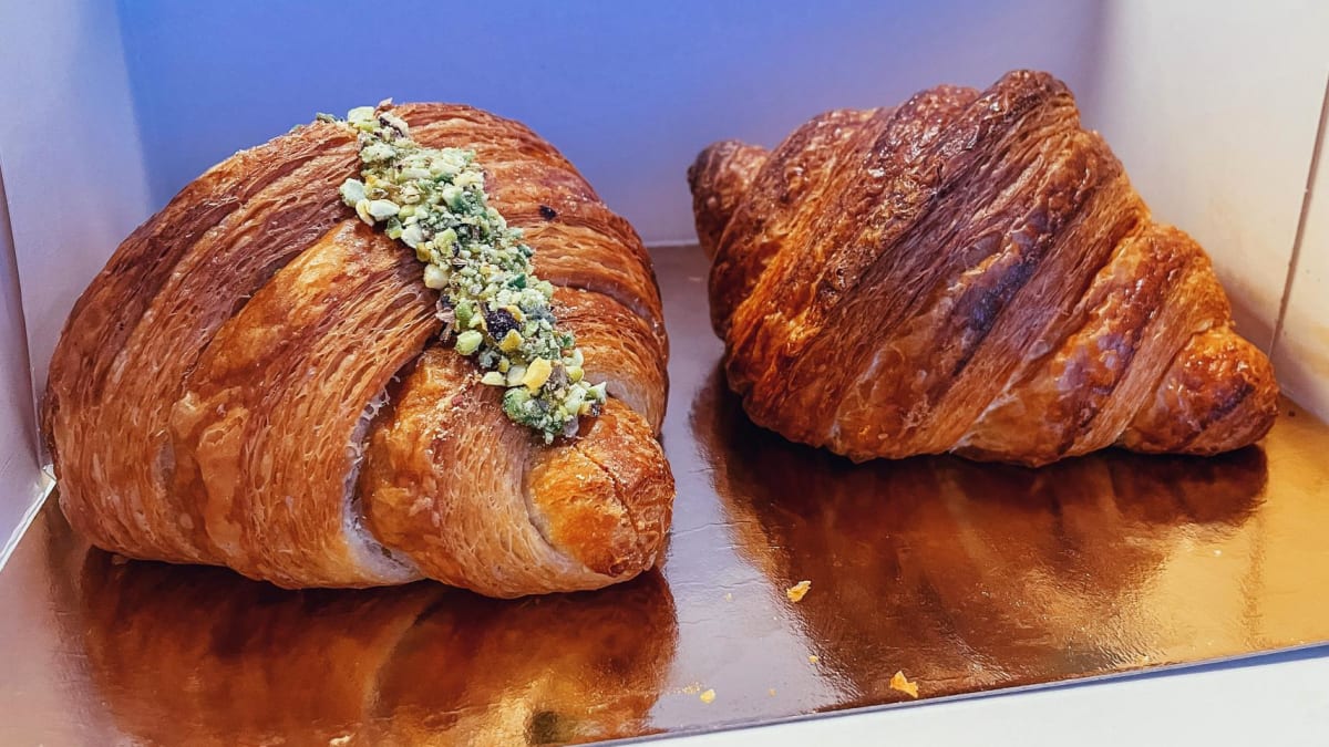 Vybrat si můžete z mnoha druhů croissantů