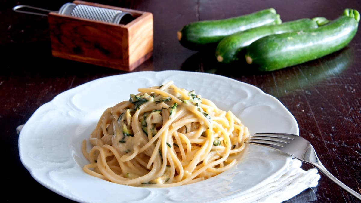 Spagheti alla Nerano s cuketou a sýrem dle neapolského šéfkuchaře