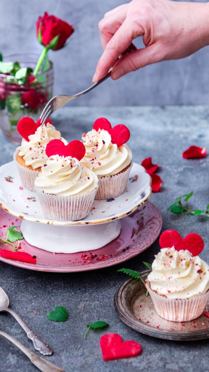 Zamilované valentýnské cupcakes s krémem z bílé čokolády 2