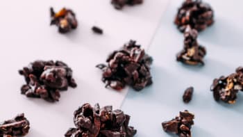 Meruňkovo–čokoládové hrudky